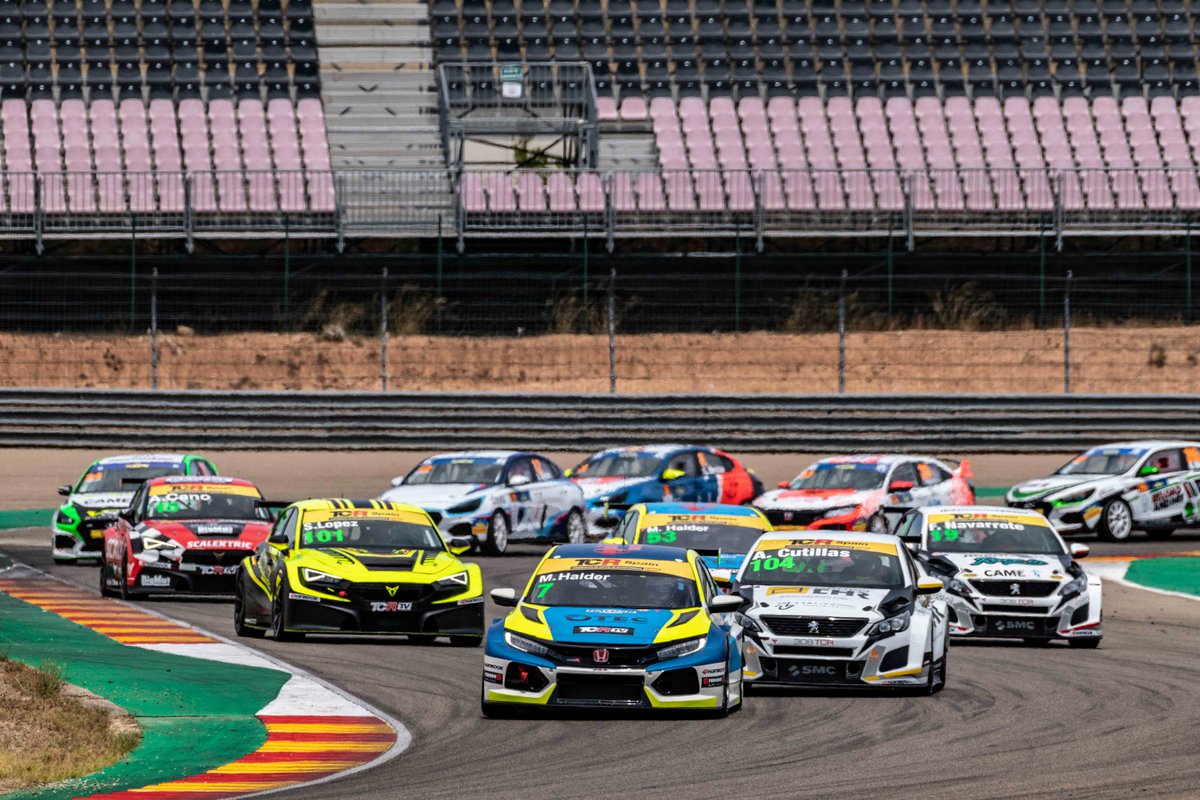 tcrspain's tweet photo. Charge mode for next battle is totally 🔛 #TCRSpain https://t.co/lXMQuORD3L