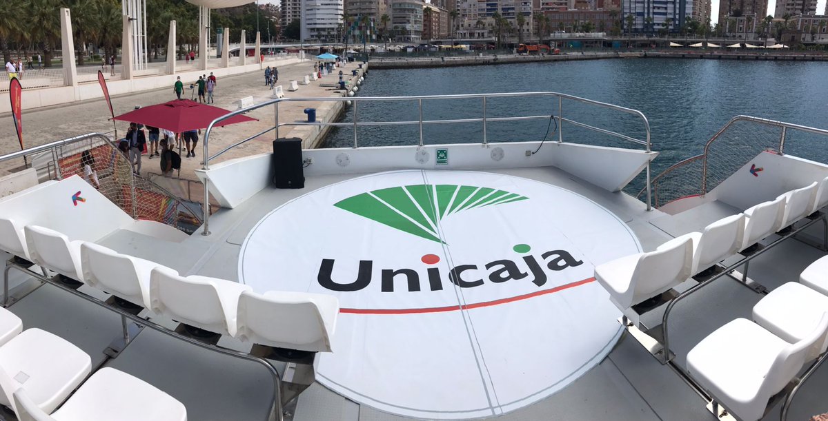 🛥 Todo preparado en <a href="/malagatour/">City Sightseeing Málaga</a> para conocer nuestras equipaciones 2021-22 en la #BahíaDeMálaga 
🔝 Todo apunta a fotazas con nuestra ciudad de fondo 😜😎
💚💜 #YoSoyDelUnicaja #TenemosTantasGanasYaDeVeros