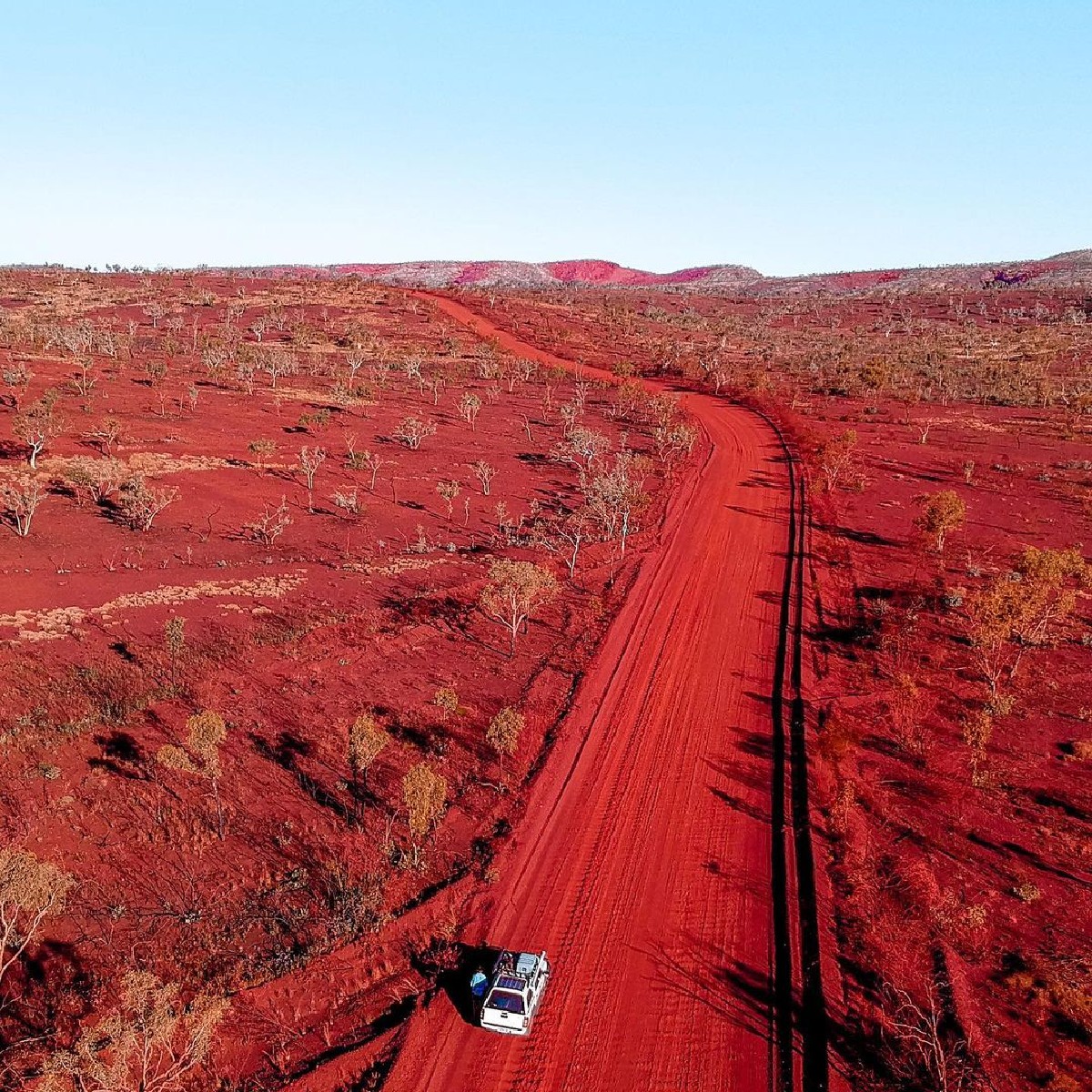 fabionodariph's tweet photo. #travel Australia: "Are we there yet?" ๐
We sure are buddy! Welcome to Mundatharrda (#KennedyRangeNationalPark) in @Golden_Outback, captured here by IG/drifters_au.
#seeaustralia #thisisWA #goldenoutback #holidayherethisyear https://t.co/vuJdsLGELr