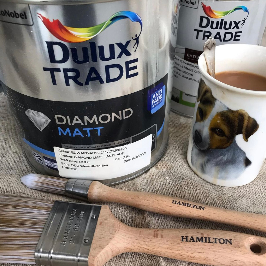 We might be biased, but we think there's something special about new #HamiltonBrushes.
​
​📷 - @pdbpainters 
​
​#MyHamilton #HamiltonDecoratingTools