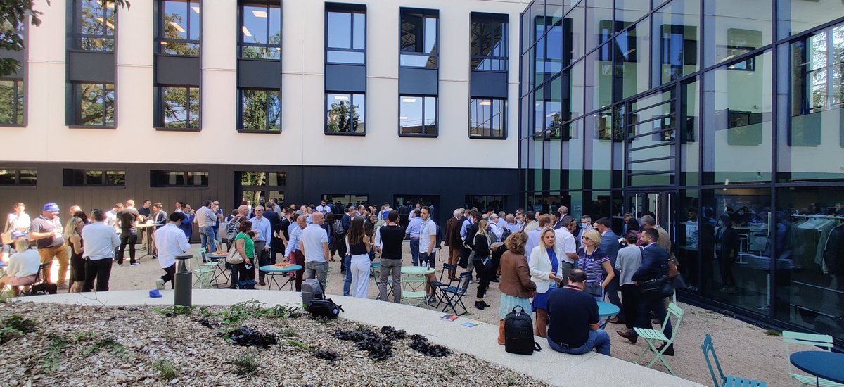 Le repas est servi avec L'altitude Traiteur ! Un déjeuner estival avec un menu adapté 🥪👌🏻

#traiteur #dej <a href="/CampusRegion/">Campus Région du numérique</a>

Alors, qu'en pensez-vous ? Faites-nois vos retours !