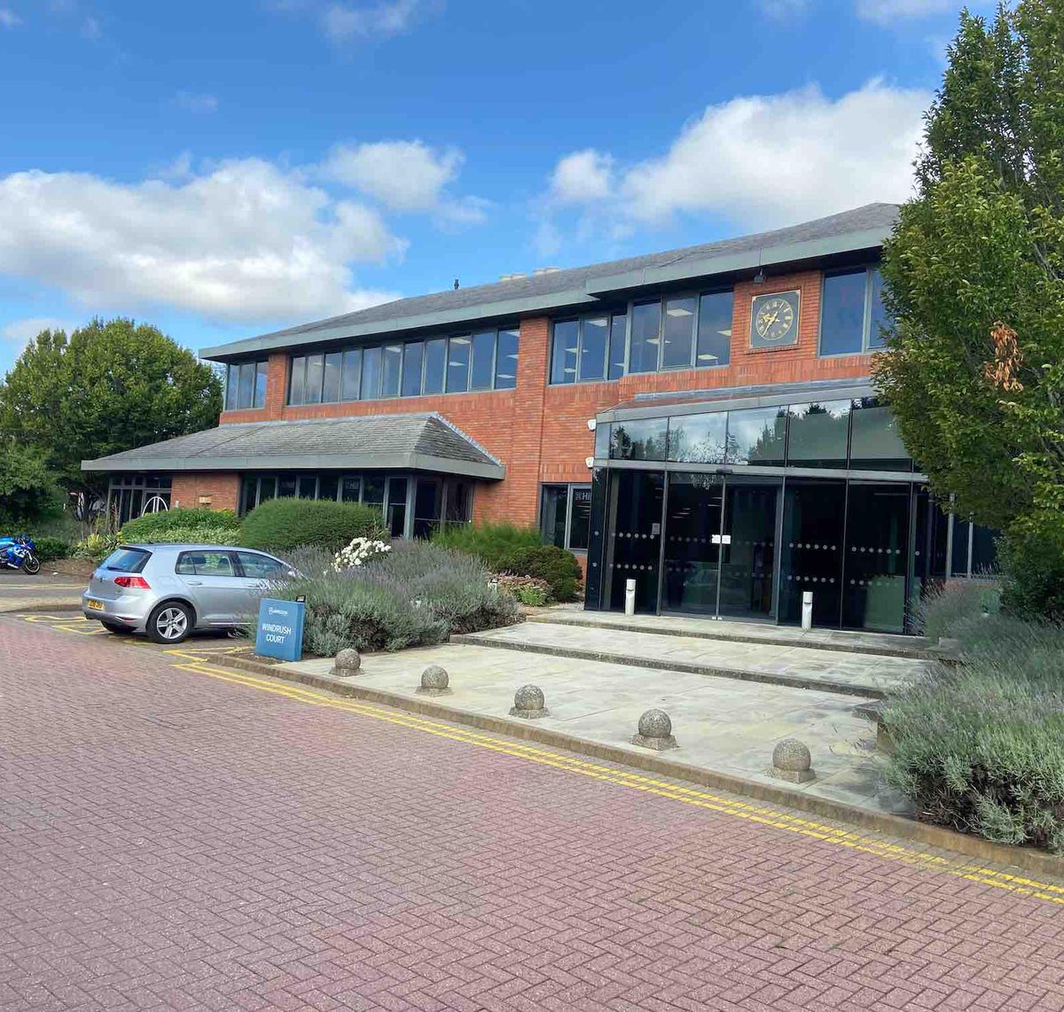 NATIONAL HOUSEBUILDER OPENS NEW REGIONAL OFFICE AT ABINGDON BUSINESS PARK buff.ly/3ku7YR8 <a href="/Hill_Group_UK/">Hill_Group_UK</a> <a href="/Abingdonbp/">Abingdon Business Park</a> #XLBProperty