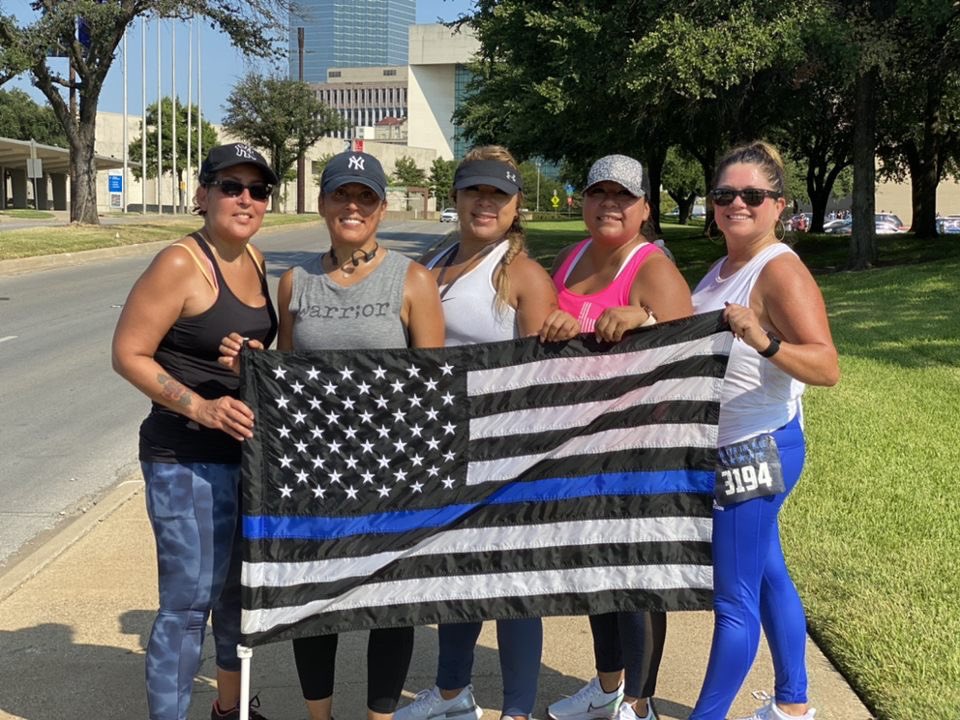 Great support for the BGF at this years <a href="/runfortheblue/">Run for the Blue</a> @DallasCityMgr <a href="/VoteOmarNarvaez/">Omar Narvaez</a>