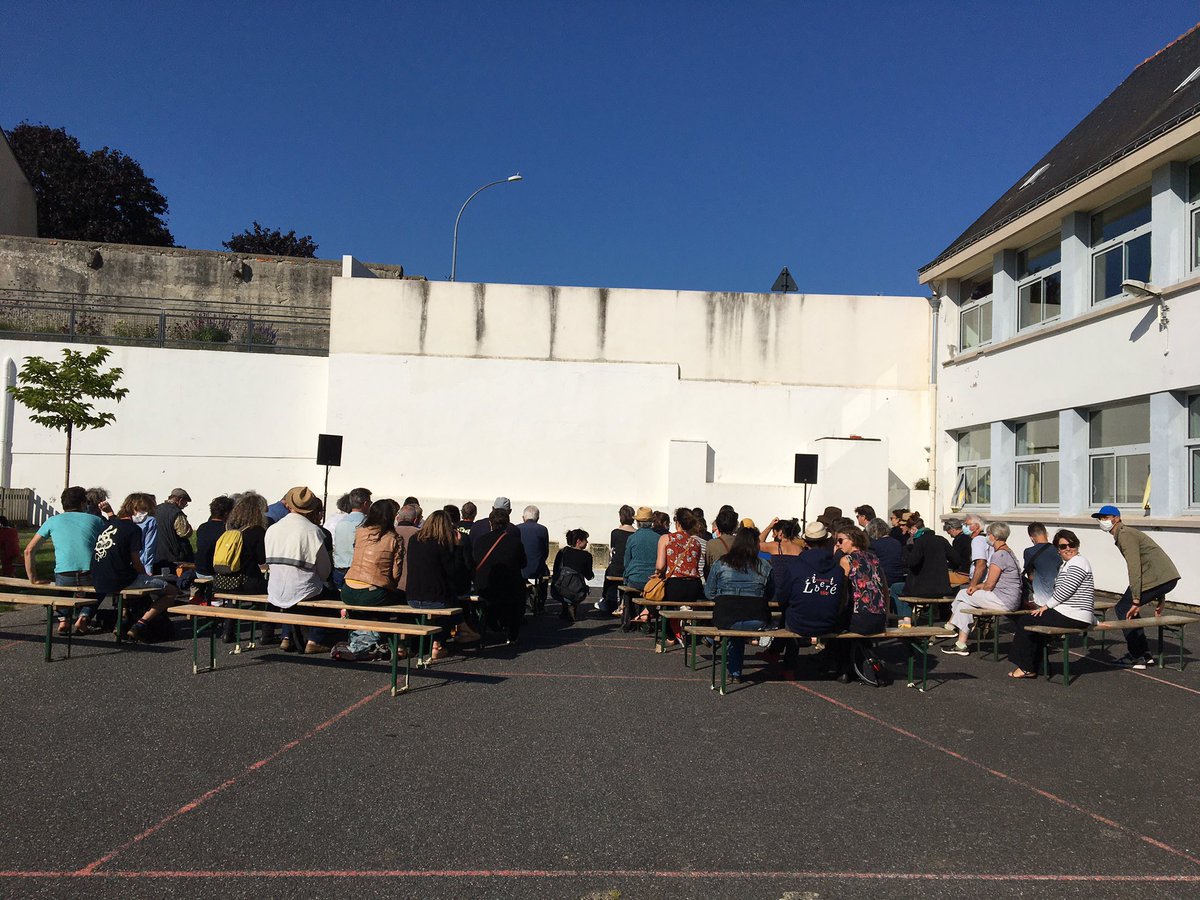 SVBretagne's tweet image. #PleinPhareBretagne RDV professionnel J2
dans le cadre du festival @LesRias (@FCQuimperle)
80 professionnel.les ont désormais rejoint le Parcours artistique #artsdelarue #espacepublic
en coopération avec @LeFourneau avec le soutien @MinistereCC (#francerelance) @regionbretagne.