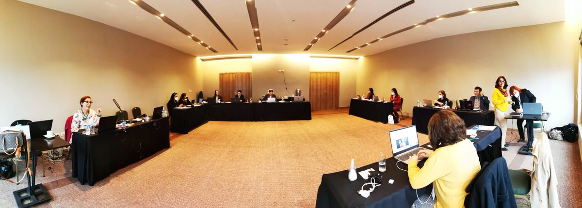 4idScience's tweet photo. Elocuente escena de la omnipresencia digital, #4IDCloud operado desde Paraguay por el comité organizador de @alam2020py y nuestro representante @LopezConsultora. Experiencia híbrida pionera en Paraguay para la asociación Latinoamericana de Microbiología.
#4IDScience https://t.co/gFmhvzj0Dl