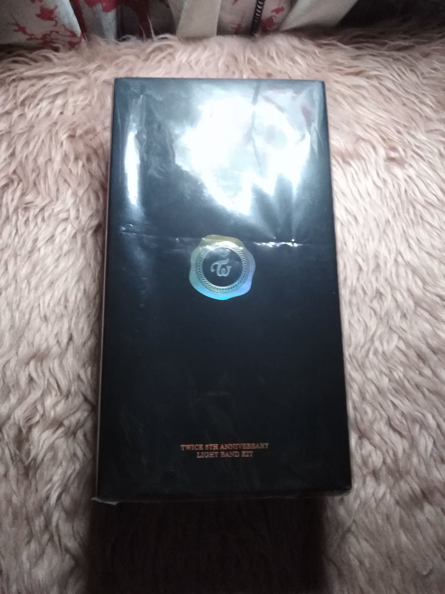 theonceland's tweet photo. ONHAND TWICE LIGHTBAND KIT UNSEALED

PRICE: 700 PHP
CONDITION: WORKING 😊❤️

DM / REPLY FOR CLAIMS https://t.co/wLbz7Pi1l4