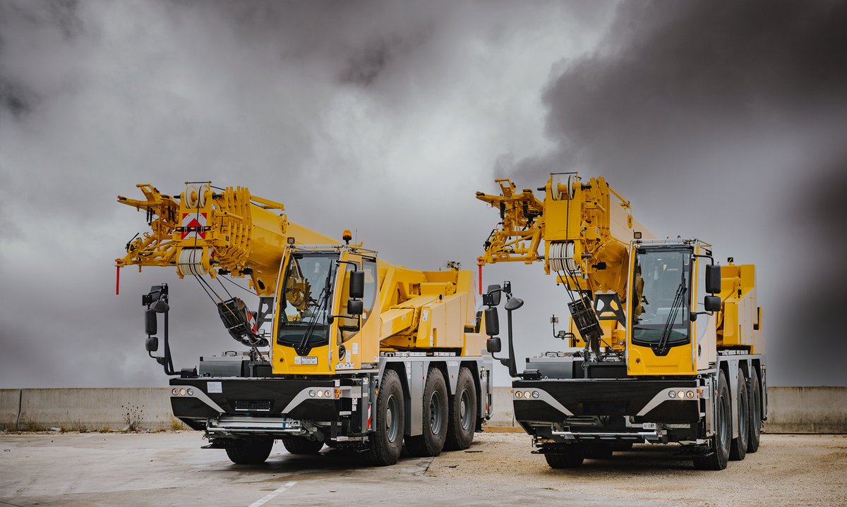 LH_Construction's tweet photo. Why is Liebherr now supplying the LTC 1050-3.1 with two booms? Our Technical Director, Dr Ulrich Hamme, explains why we developed the new boom:
https://t.co/tpwg9XvFgt
#liebherr #compactcrane #telescopicboom https://t.co/wpsMDCHyP3