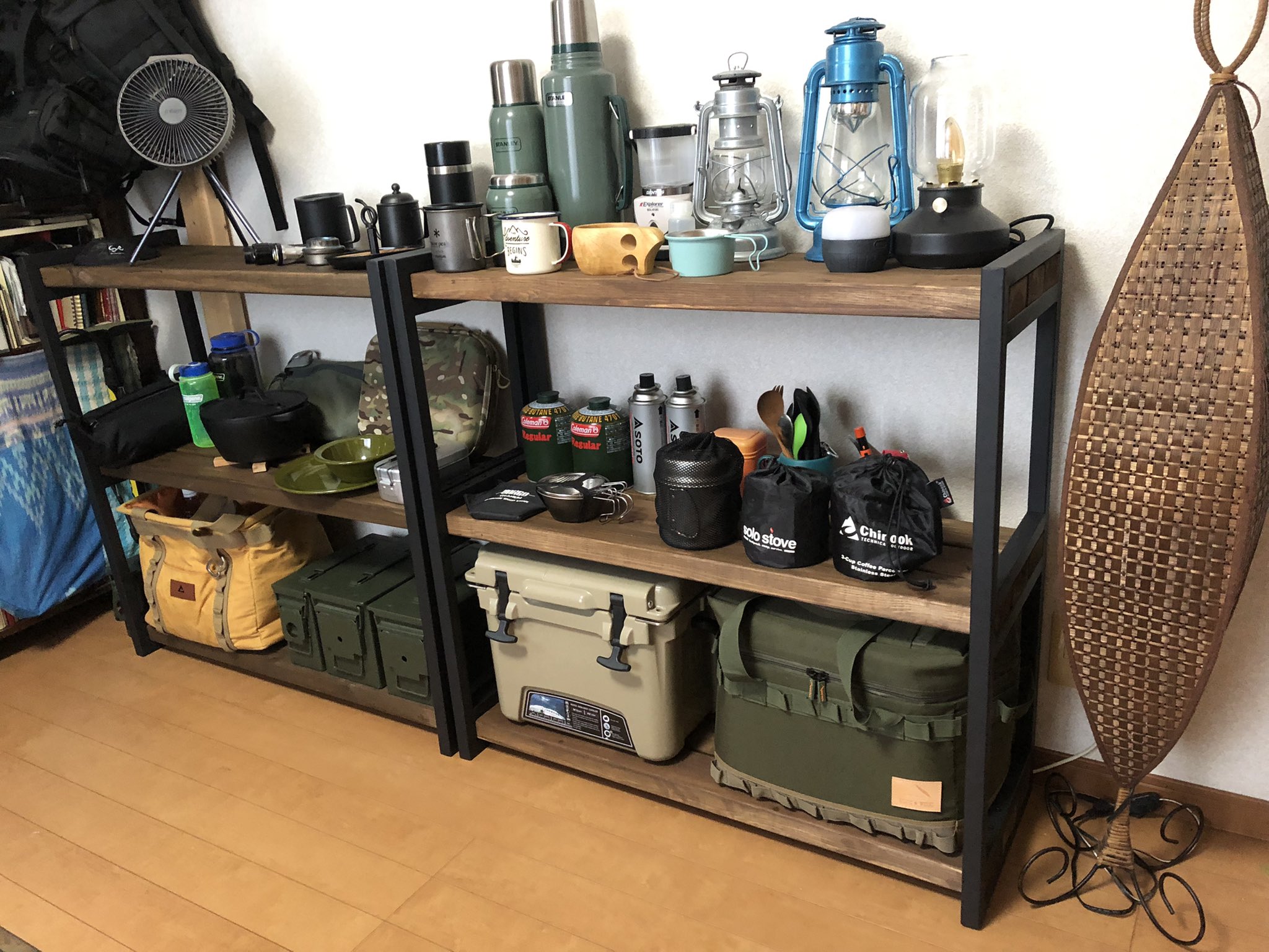 ケンボー 部屋の棚を自作しました キャンプギアを乗せて見てるだけで楽しい空間になりました 動画も見てね T Co Pllfe31kc4 Diy 自作家具 アイアンラック 棚 棚diy キャンプ部屋 キャンプギア キャンプ用品 T Co 5nsyawptzr