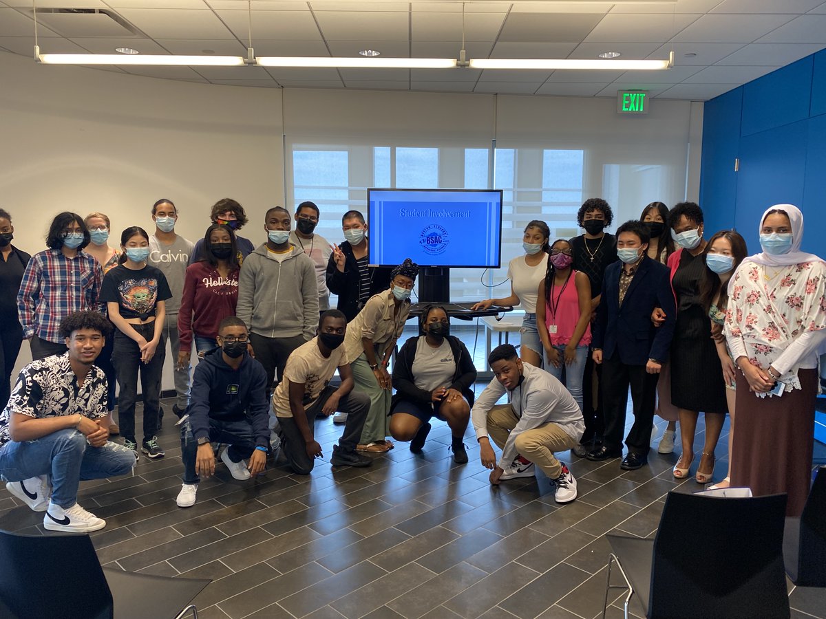 BostonSchools's tweet photo. Congratulations to our @BostonSchools Summer Interns for completing their programming last week. We believe in their potential to continue to thrive and make a difference in the BPS and larger Boston community. We enjoyed having you!

Continue shooting for the stars! #BPSProud ✨ https://t.co/jpZA0Lz8Rv