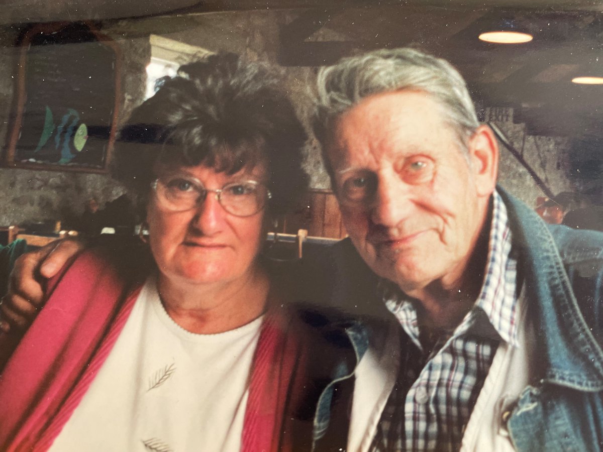 SFHUK's tweet photo. "It is something for the children to remember them by."๐ณ
Derek and Margaret were both cared for by the Hospice, 10 years apart, before they sadly died. Now they're reunited with a leaf on our Memory Tree.
Read their story: https://t.co/okgB6u6RCJ
#DonationInMemory #LoveSFH https://t.co/lkbS3Nj0k7