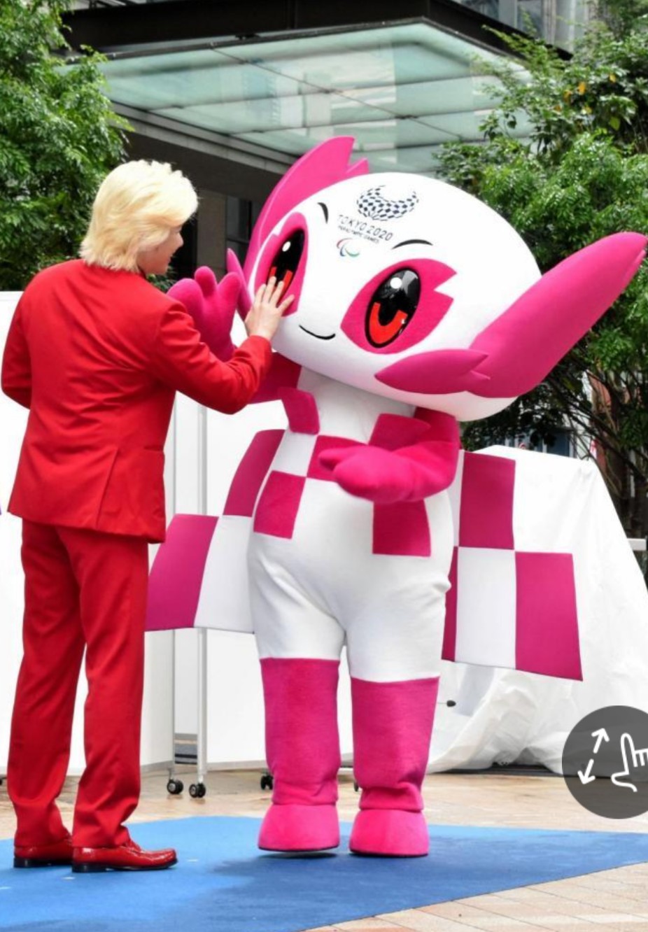 ぴよこ ゆるキャラといえば メイプル超合金とミライトア ソメイティのコラボ可愛いかったな ソメイティをソメさんって呼ぶカズレーザーさん 19年イベント メイプル超合金 安藤なつ カズレーザー T Co Obrycaznky Twitter