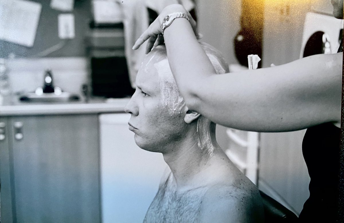 michaelrosenbum's tweet image. A Smallville shaving. one of the first I think. Back in the day. #smallville #lexluthor #lex #shaving #dc @TheCW #cw