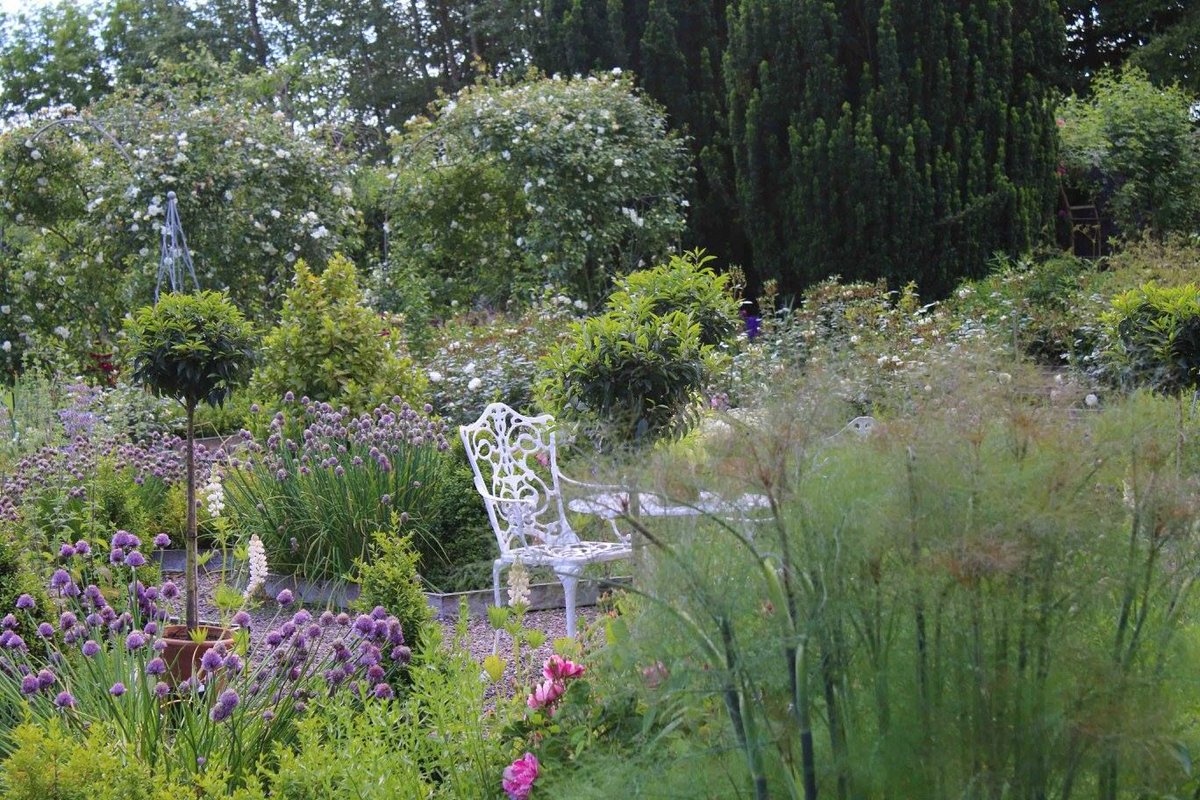 🌼 We are open Wed – Sun, 10am - 4pm| Closed Mon/Tues | With a Walled Garden Woodland Walks, Grass Labyrinth, Covenanter's Tomb, Bear Walk &amp; the Backhouse Kitchen open we make a great day trip out! 🌷 buff.ly/3rNVxTB <a href="/welcometofife/">Welcome to Fife</a> <a href="/visitscotland/">VisitScotland</a> <a href="/The_RHS/">The RHS</a> @scottishgdns