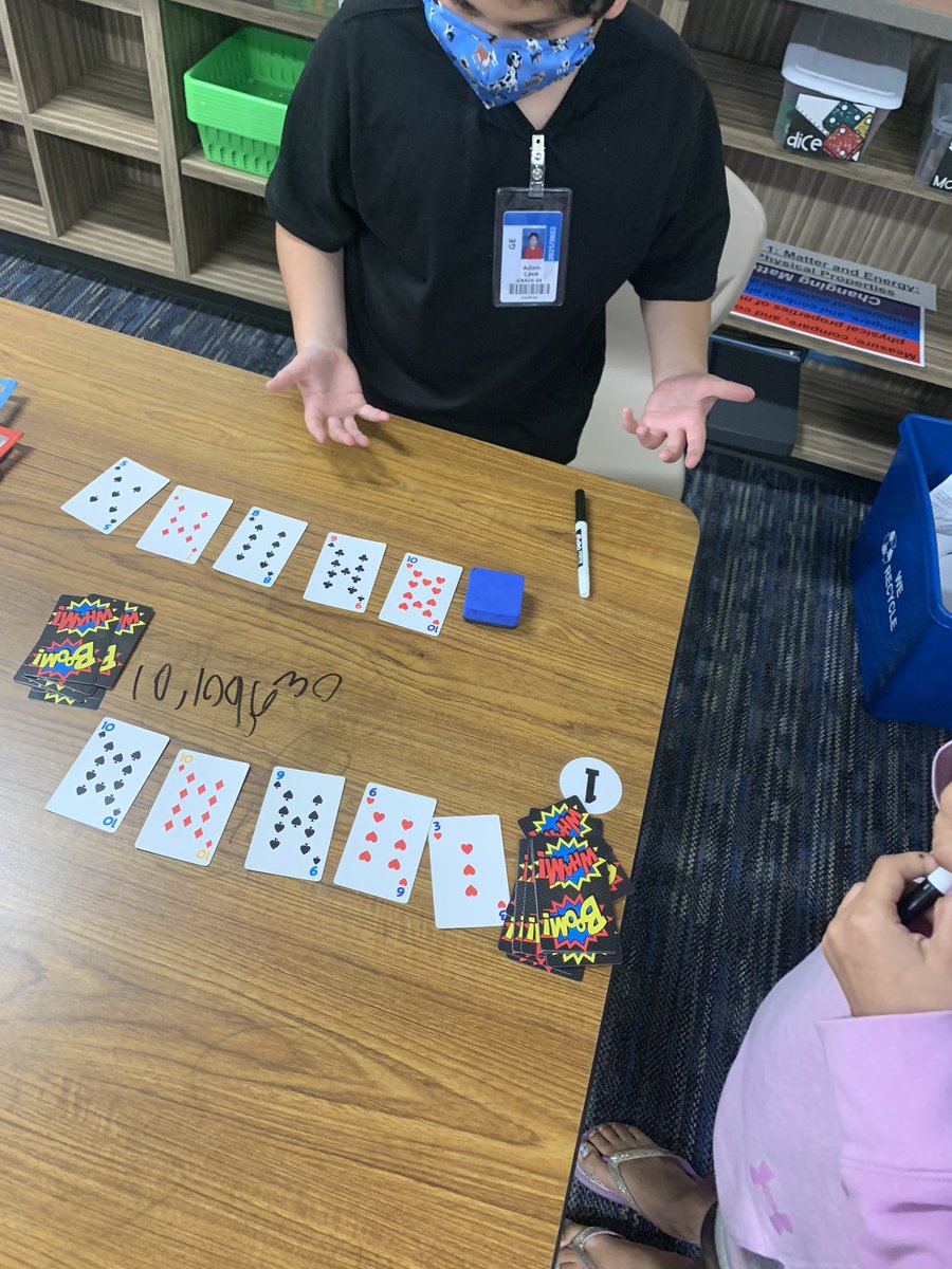 Today we played Place Value War to practice comparing whole numbers! I loved seeing how they moved their cards around to create larger numbers! 🤩@Golbowtweets @GE4thGrade