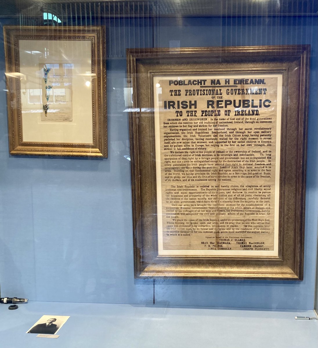MariaCanEmb's tweet image. An amazing staycation day in #Dublin. Afternoon spent at the fascinating @NatPrintMuseum with an original copy of the Proclamation on display and an evening swim at the Bull Wall. Incredible day in glorious sunshine #lovedublin 💙