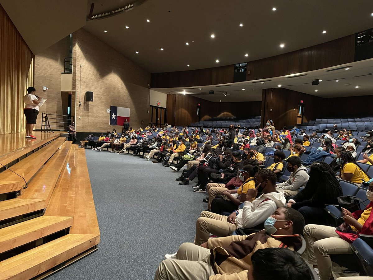 Forest Brook Wraparound (@forestbrookwrs) on Twitter photo Our 6th grade grade level meeting was a success!
Topics discussed:
📚Principal Council
😀Student Campus Leaders
📝 Campus Expectations
🙋🏾♀️Counselor/Wraparound Introductions
💻 Free Chromebooks for the entire campus <a href="/ForestBrookMS/">Forest Brook MS HISD</a> @PrincipalLove Our 6th grade grade level meeting was a success!
Topics discussed:
📚Principal Council
😀Student Campus Leaders
📝 Campus Expectations
🙋🏾♀️Counselor/Wraparound Introductions
💻 Free Chromebooks for the entire campus <a href="/ForestBrookMS/">Forest Brook MS HISD</a> @PrincipalLove