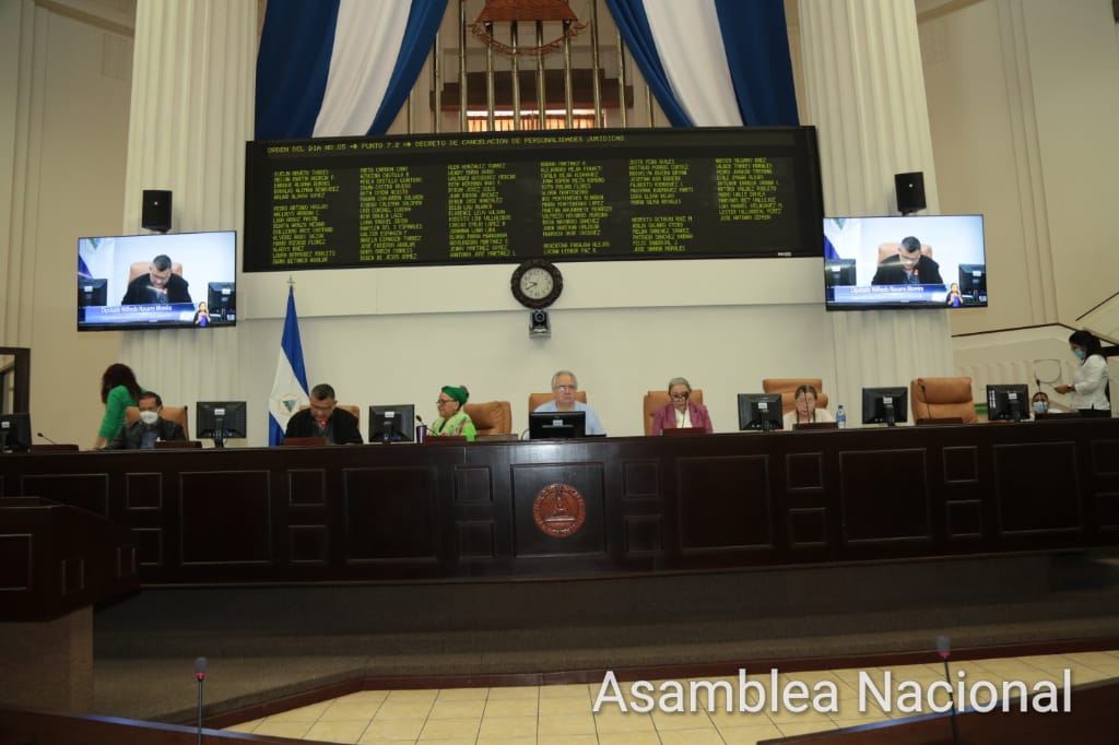 AsambleaNi's tweet photo. Con una Mención Especial, la Asamblea Nacional saludó el 180 Aniversario de la Emancipación de la Esclavitud del pueblo de Corn Island a conmemorarse este 27 de agosto. La Mención estuvo a cargo de la diputada Loria Raquel Dixon Brautigam, primera secretaria de la Junta Directiva https://t.co/DKCMMKecJ3