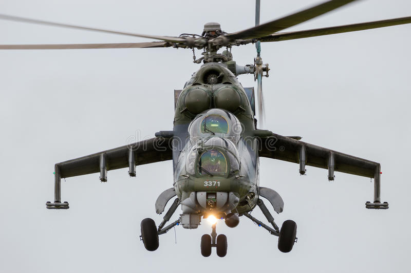 ロシアの戦闘ヘリ Mi 24 完全に デッサンが狂っている ので見てると不安になってくる 変態やな Togetter