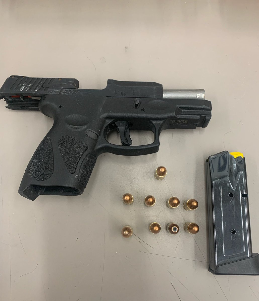 NCNPODPD's tweet image. Another win for Days #NCCRT. Traffic stop on a vehicle with a fictitious paper tag led to a stolen handgun along with narcotics: 35.9g Heroin, 19.2g Meth, 1.9g Marijuana.  Continuing @DPDChiefGarcia weeding plan! #KeepingDallasSafe