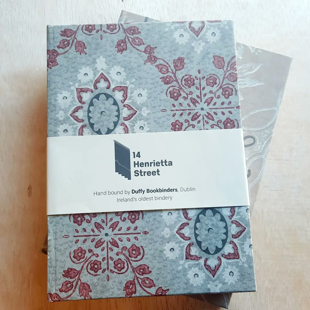duffybookbinder's tweet photo. Read how we used a very unique paper to create these beautiful bespoke notebooks for @14HenriettaSt 
https://t.co/1y0q9j4bD9 https://t.co/mv7ZjAeMaD