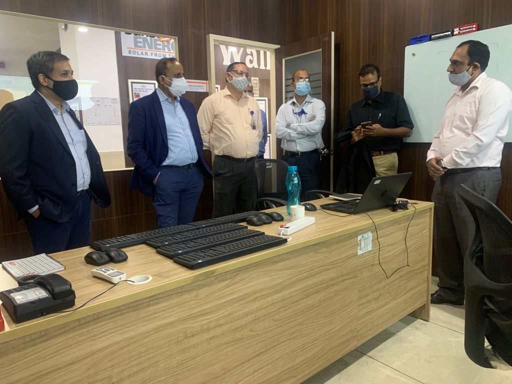 SunSourceENERG's tweet photo. Pleasure hosting Mr Arun Mehta, MD #SBICaps &amp; Sr Delegation from @TheOfficialSBI along with @ManavBansal16, CEO @NeevFund.

Mr Ajay Kumar, Board Member &amp; @KushagraNandan, MD @SunSourceENERG hosted the delegation &amp; explained about commitment towards deploying quality #solar assets https://t.co/35d5lGlDMR