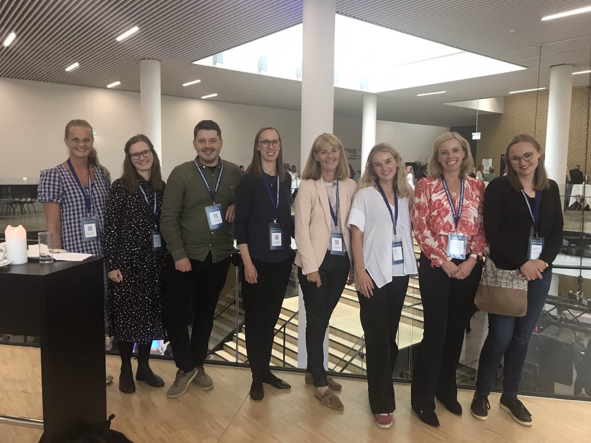 Some of the cancer group from @dceaarhus #dkd2021 #sammenomkræft Great to be back to seeing our peers in 3D. 😊
