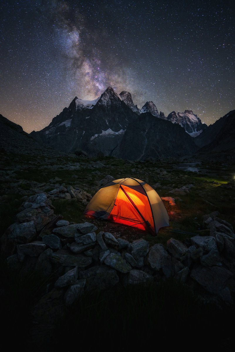 El hotel del millón de estrellas 🌠🌌

A million stars hotel 🌌🌠

#photography #landscapephotography #France #alps #mountain