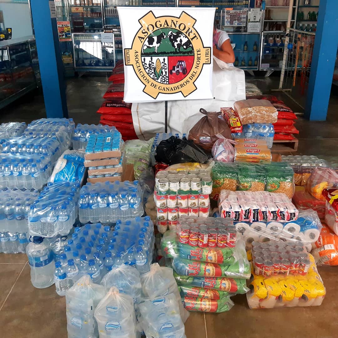 Las personas que deseen aportar los estamos recibiendo en  las instalaciones de ASOGANORT. De antemano muchas gracias y un dios le pague 🙏 <a href="/hierrolafria/">Hierro La Fría C.A</a> @asodegaaoficial <a href="/asogata/">ASOGATA - Asociación de Ganaderos del Táchira</a>.oficial <a href="/agrotorreca/">Agropecuaria Torre </a> @agrotorrcalafria @materialesagromaterca @fedenagaoficial <a href="/criabufalosve/">Criabufalos </a>