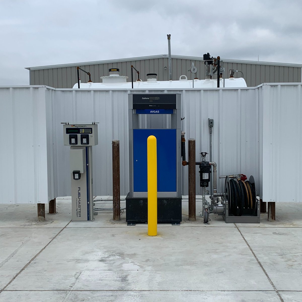 PBHoidale's tweet image. OKC Branch Installation
This aviation fuel system consists of a 5,000-gallon fuel tank, FuelMaster, &amp;amp; Wayne dispenser.
#aviation #fueling #retailprojects
Go to hoidale.com to see more of our projects!