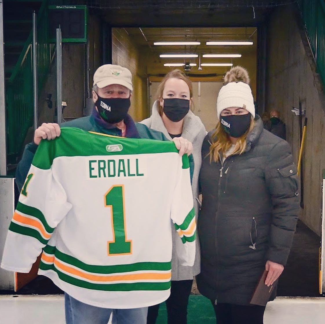 EHSgirlshockey's tweet photo. Our hearts are broken to hear that one of our best fans, Art Erdall, has passed away. There are no words to describe what Art meant to our team for so many years. We can’t thank him enough for his continued support and loyalty to this program. You will be missed so much, Art 💚 https://t.co/m1kgyr4YP6