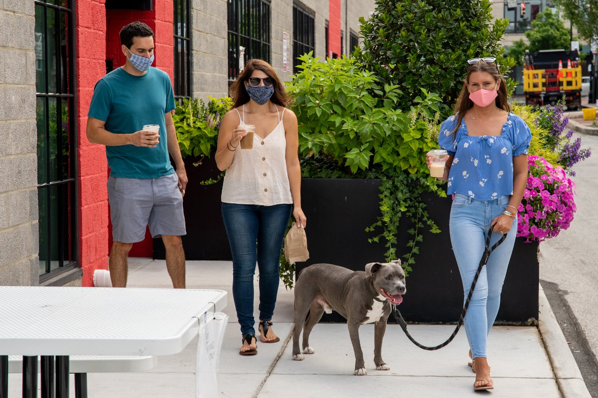 CrossStMarket's tweet photo. Happy #NationalDogDay! πΆ Puppers are welcome on the patio!
#SeeYouAtTheMarket #Baltimore #MyBmore #BaltimoreFood #PublicMarket #Dog #DogsOfBaltimore #BaltimoreDogs https://t.co/7zR3zHe8iy