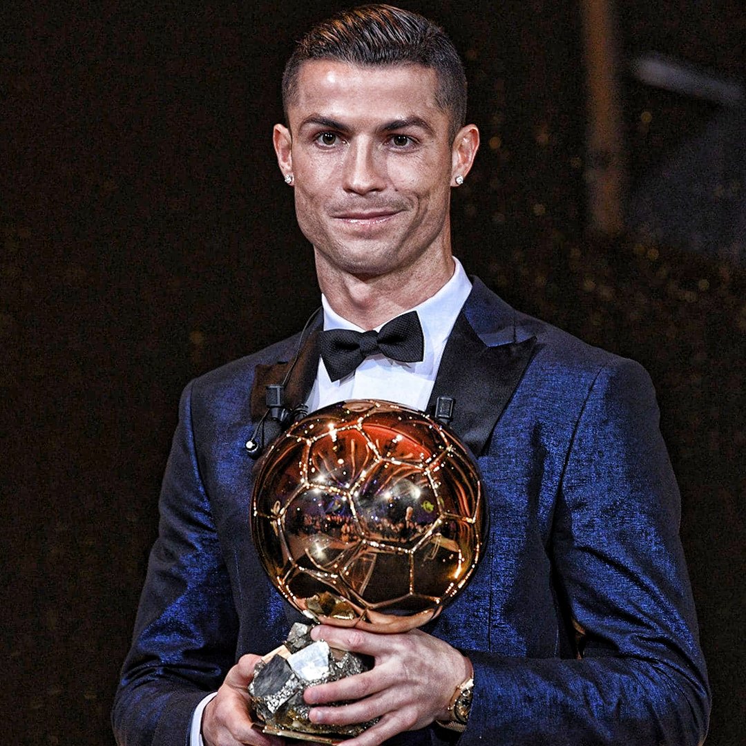 месси золотой мяч золотые бутсы. роналду золотой мяч 2014. Ronaldo messi золотой мяч. золотые мячи месси и роналдо. криштиану роналду на вручении золотого мяча.