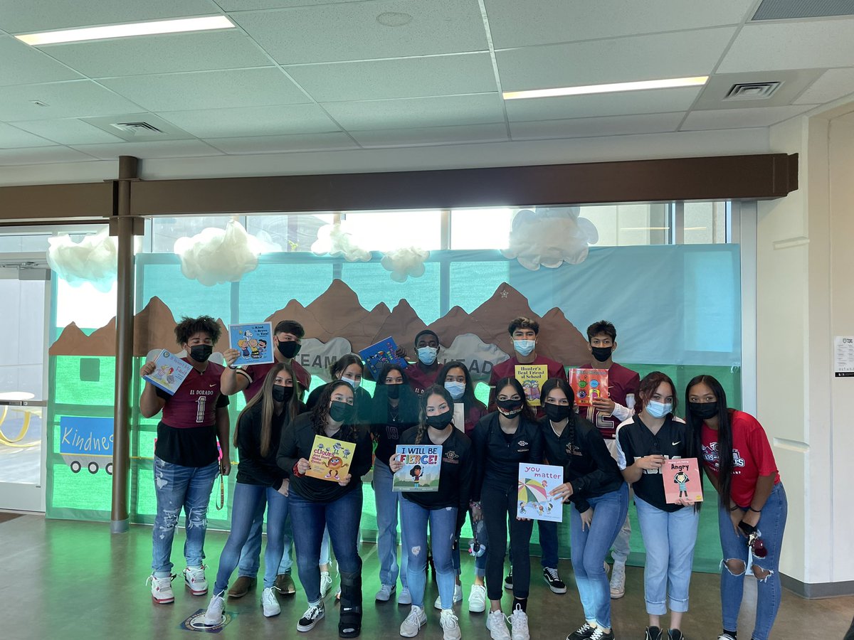 Coach1Martinez's tweet photo. A few pics from our El Dorado Scholar-Athlete’s reading and engaging with our @PurpleHeart_ES feeder students. @ELDO_FB @ELDO_VBALL @ELDO_Softball @ELDO_GSoccer @EDAztecs_HS #8Tribes1Empire https://t.co/ImcUtll9kd