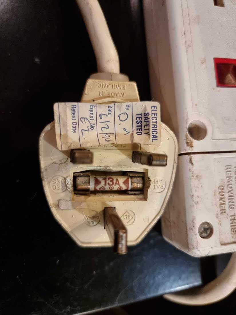 MJPATTesting's tweet image. Some days present some true eye openers, I  was PAT testing at an hotel, which had been subject to regular PAT testing every year by others, when I discovered this gem.

Not only was it not tested for over 20 years, but the sticker was just stuck over the fuse.