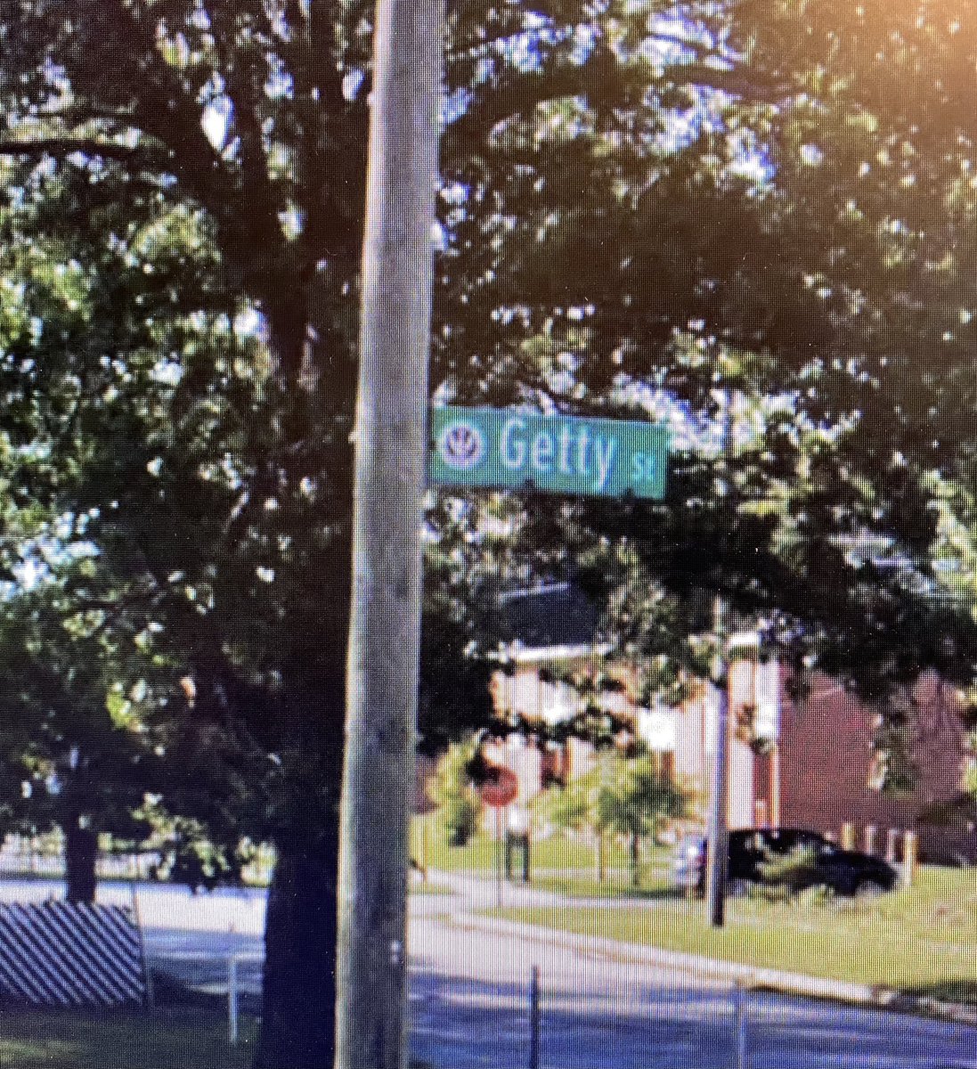 Rush74Kyle's tweet photo. Sending a package to a bassist on Getty street in Muskegon, Mi #SlappinDaBass #GeddyLee #GettyLeeππ#RushFamily @MuellersHammer @vivien2112 @RushFamTourneys https://t.co/o4AFuKSWwK