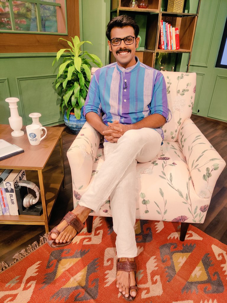 It's a Vibe !
.
#workinglife #anchoring #talkshow