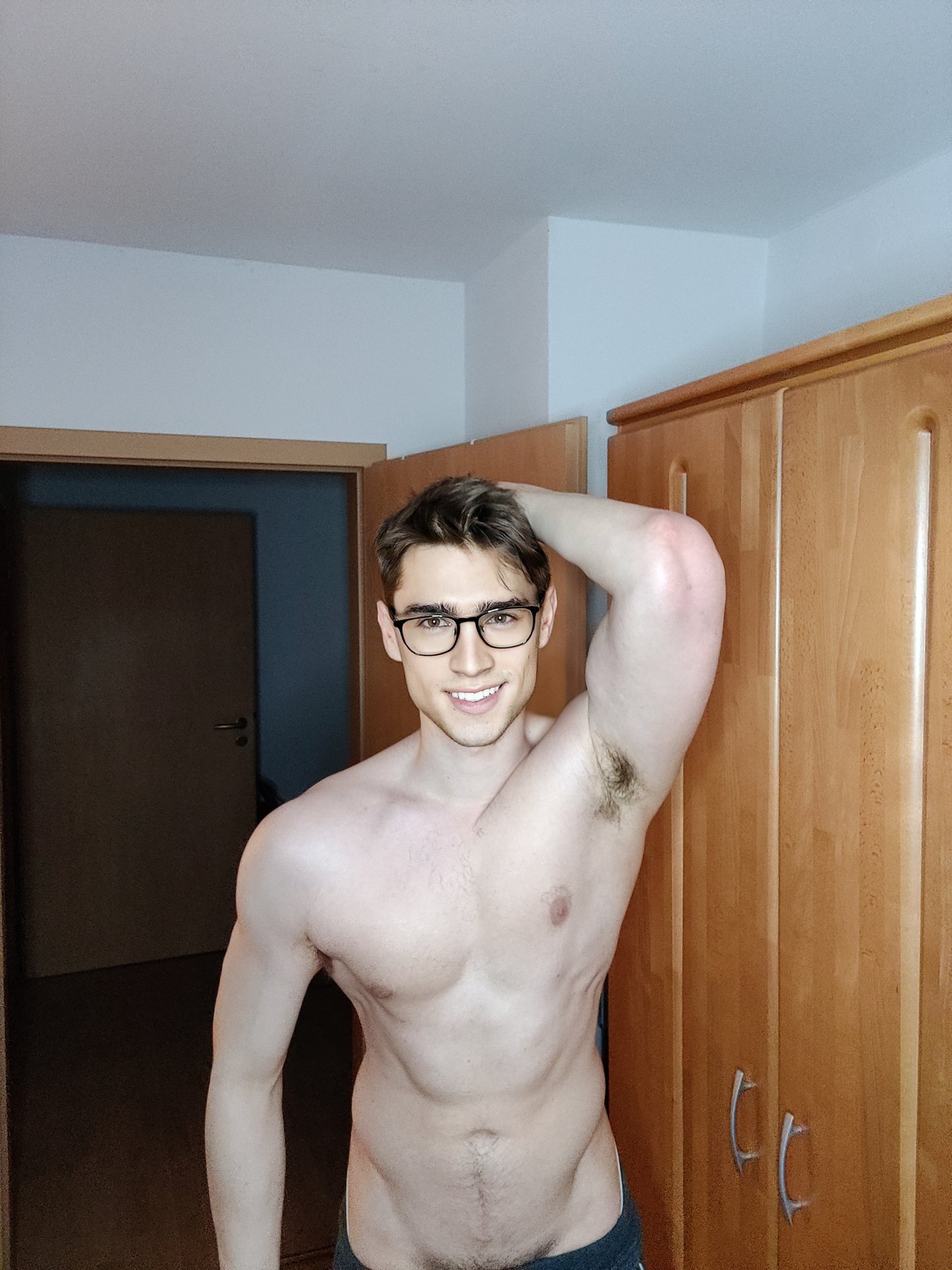 Jonas the most hung model on Twitter.