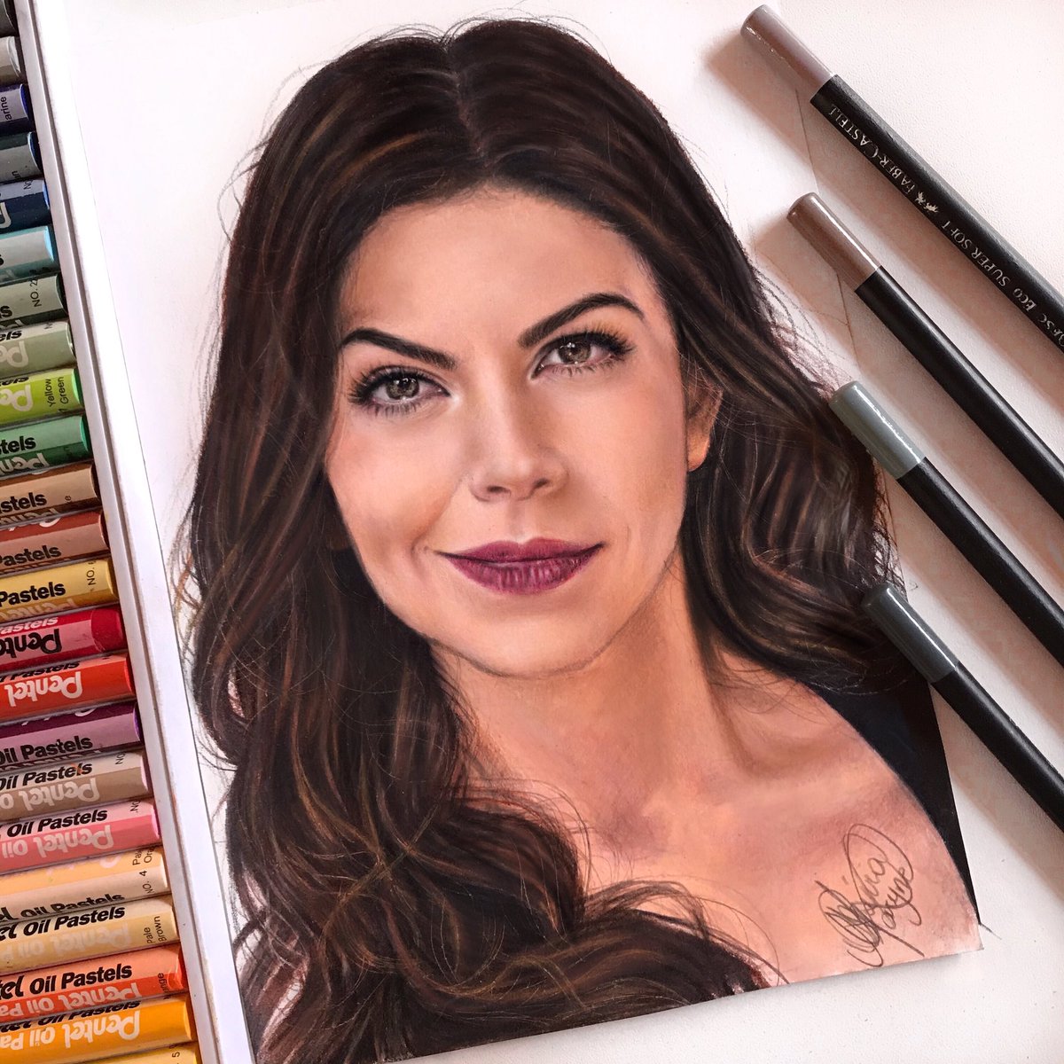 NiviaMaryne's tweet photo. Dibujo de la Ubicada Africa Zavala ...
Espero que les gusten ✨ https://t.co/7395PdkMJa