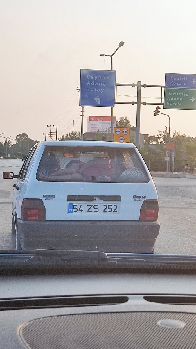 Şu kadar rahatımız olsa yeter 😅 gerisinde gözümüz yok. Şaka şaka.