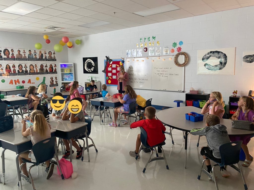 megan__burnette's tweet image. 3rd graders at @NorthshoreES are working to develop a tool that will remove hazardous materials from a construction site. #KCSSTEM