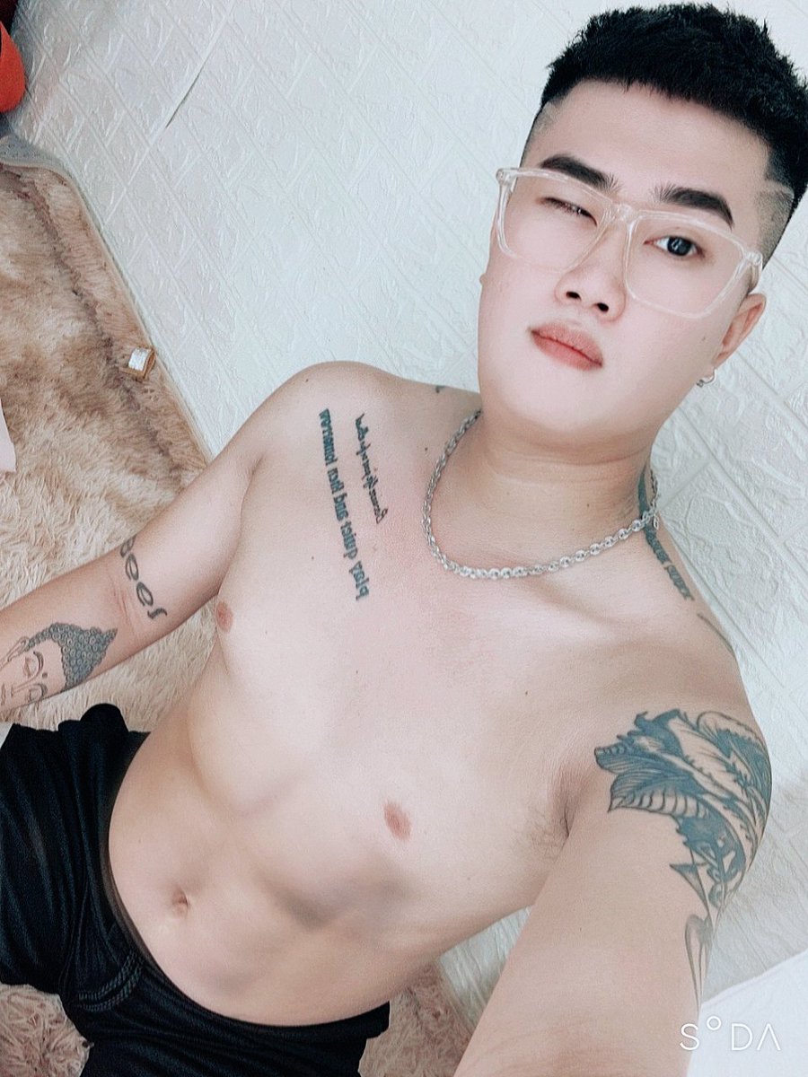 Ngồi đợi em lại bú cu anh