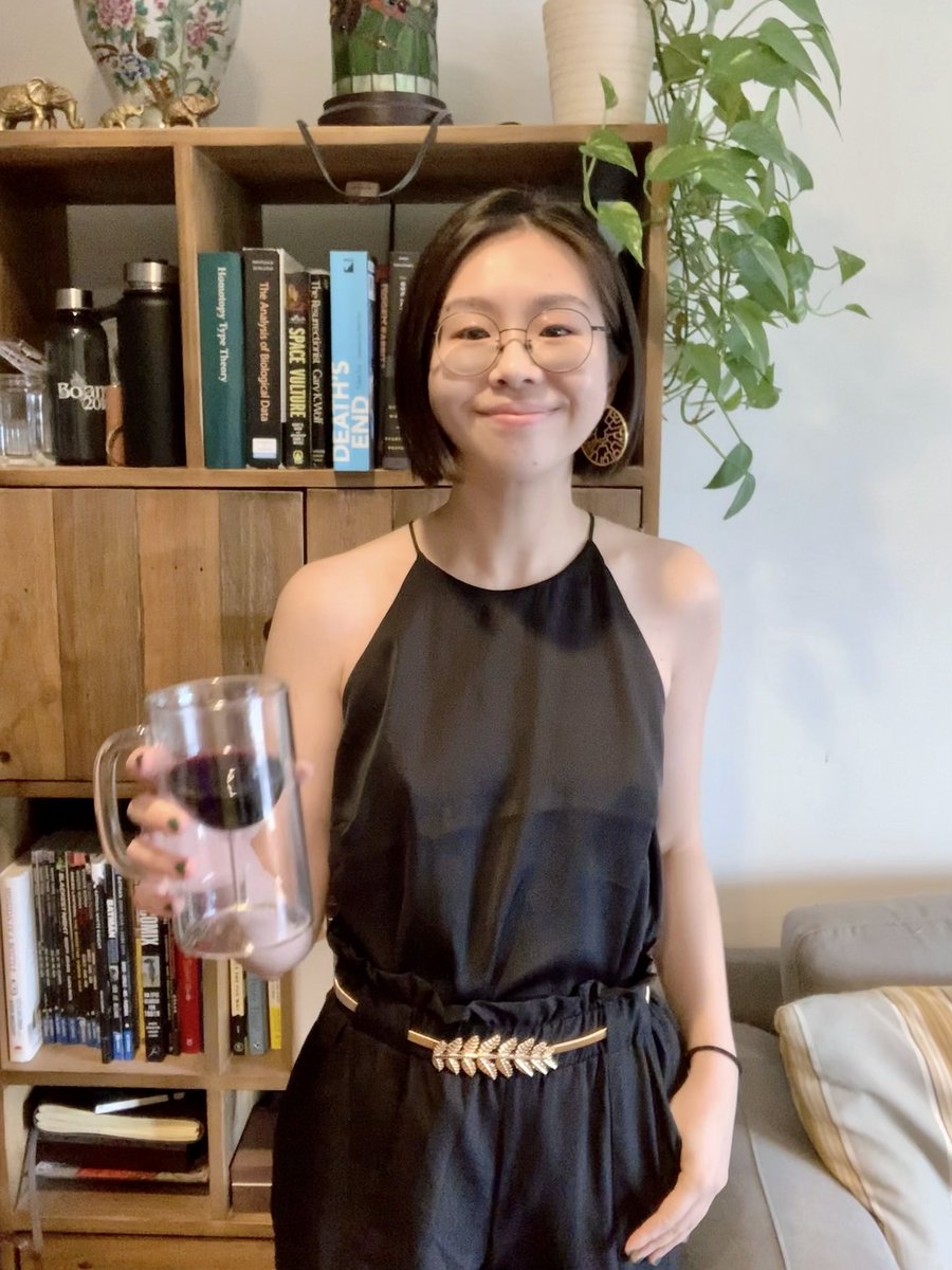 0_minyaaa's tweet photo. Hi this is freshly defended Dr. Min from @HarvardOEB! #PhDone https://t.co/IYH9koEgV5