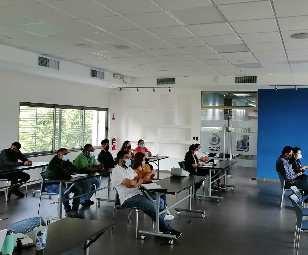 Dianalepio's tweet image. 🏗️🍃#ESGBCGreenNews #Integrativedesign
El dia de hoy se está realizando una sesión más de las capacitaciones en sostenibilidad para los miembros de la AMSS, para fomentar el trabajo colaborativo y multidisciplinario, en apoyo a programas a beneficio de San Salvador.