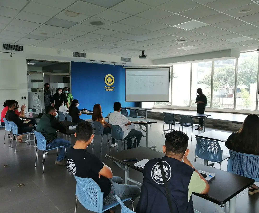 Dianalepio's tweet image. 🏗️🍃#ESGBCGreenNews #Integrativedesign
El dia de hoy se está realizando una sesión más de las capacitaciones en sostenibilidad para los miembros de la AMSS, para fomentar el trabajo colaborativo y multidisciplinario, en apoyo a programas a beneficio de San Salvador.