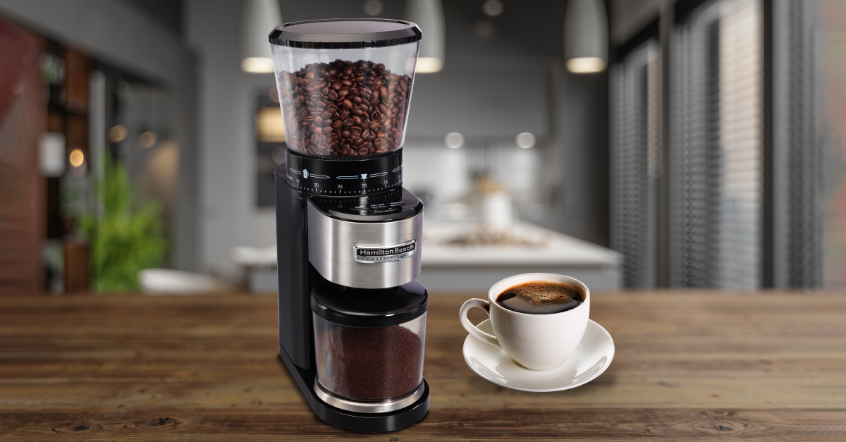 HamiltonBeachCA's tweet photo. Fresh #coffee grinds can make the difference between a good brew and a great brew! Our #HBPro Conical Burr Digital Coffee Grinder allows you to customize your grounds for the perfect cup every time. Available at @Costco: https://t.co/vGYFKC4RUw #HamiltonBeachCa #Septembrew https://t.co/GBt5HE3aRa
