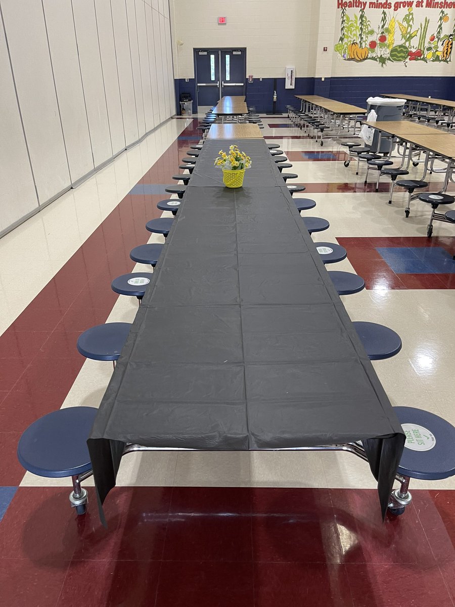 Mrs. Moore is ready to have lunch with our new Minshew Colts today! #MinshewColts #MISDLivesKind