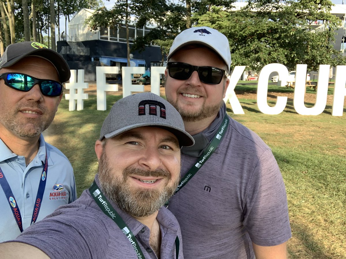 Volunteering at Caves Valley this week for the <a href="/BMWchamps/">BMW Championship</a> and ran into the new owner of <a href="/TurfRepublic/">Turf Republic</a> <a href="/associationwire/">AssociationWire</a>. Was proud to put this platform in good hands. A lot of sacrifice years ago and excited to see what they will do. <a href="/AMSgeek/">AMS Geek</a> <a href="/BenMuscolino/">Benjamin Muscolino ☁️</a>