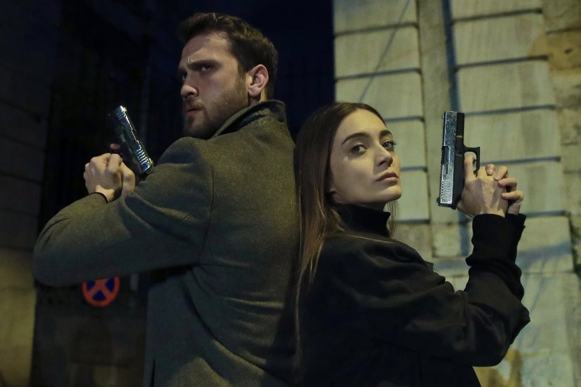 TvDunyasii's tweet photo. Tolga Yaşar’ın Objektifinden 

#EfYam #Çukur 💥 https://t.co/WY8g2tBLWE