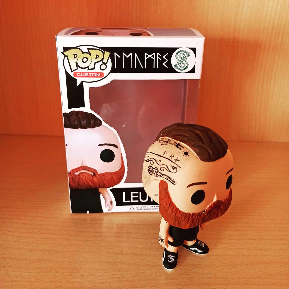 AtoMidori's tweet image. Están chulísimos los tatuajes vikingos que lleva este último Funko Pop custom ♥️

#funkoaddiction #funkopop #funkocustom #popcustom #custom #hechoamano #viking #tattoo