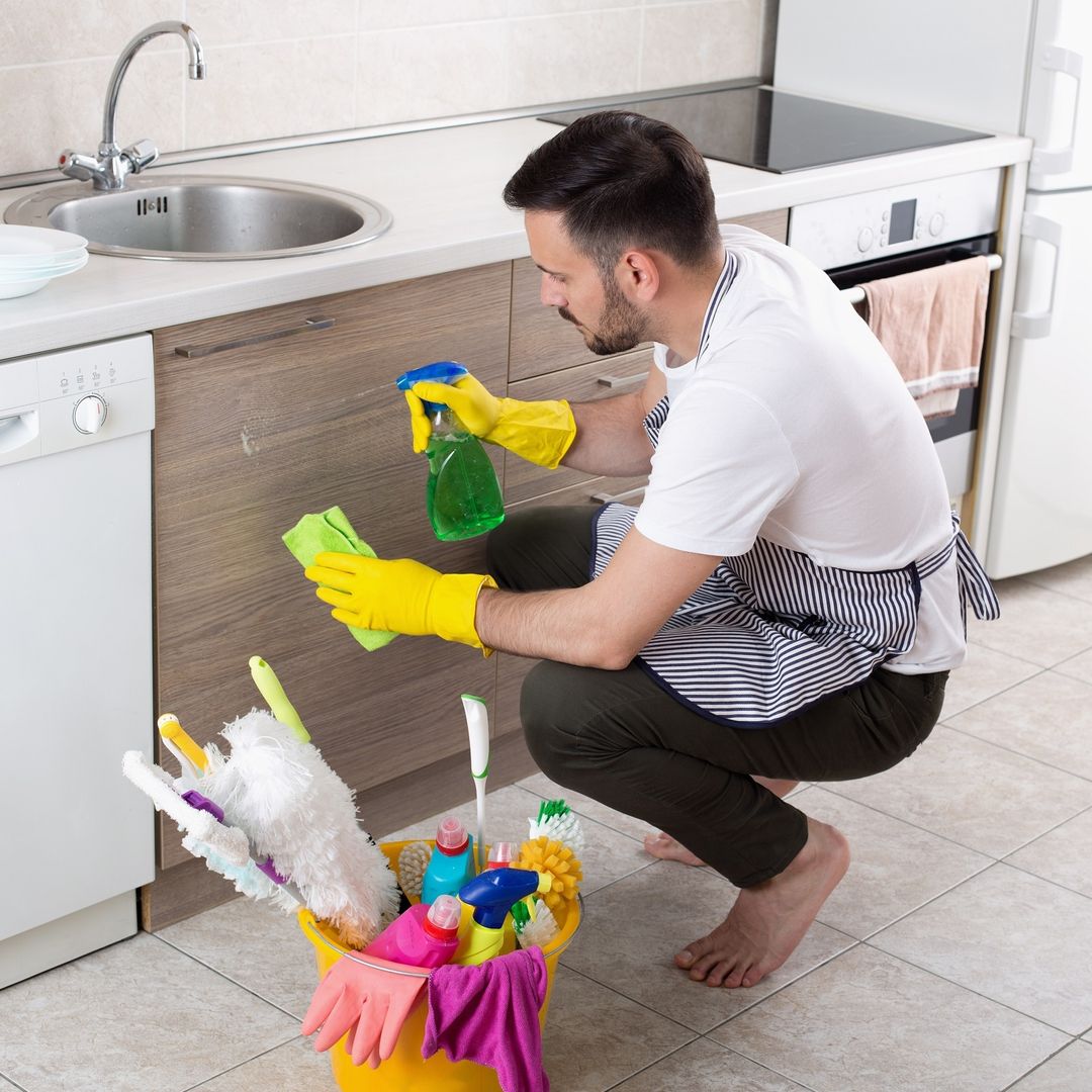 CleanInstitute's tweet photo. If your kitchen has accumulated some wear and tear over the past few months, the changing of the seasons is a great time to spruce things up.  #CleanAndHappy https://t.co/fUmt2tM90Q https://t.co/2b4sNP6UPj